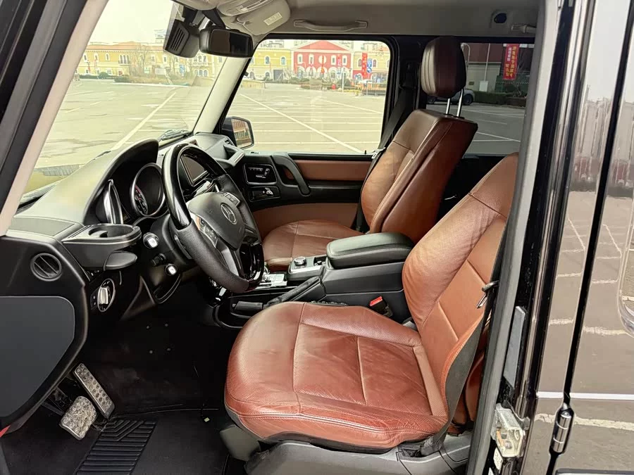 Mercedes Benz G-rated