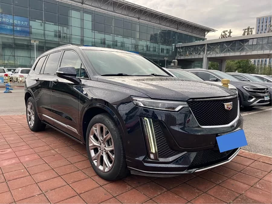 Cadillac XT6