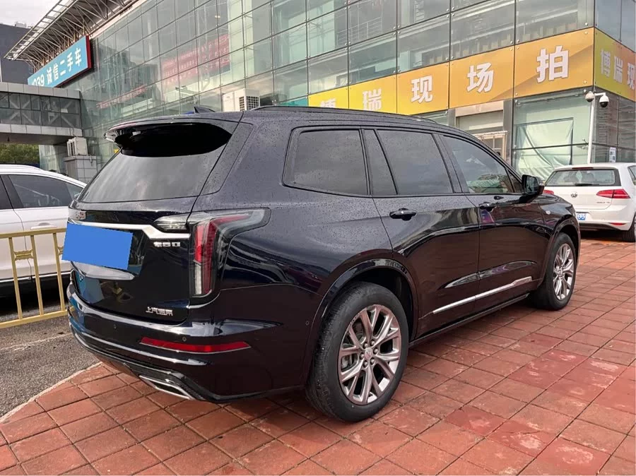 Cadillac XT6