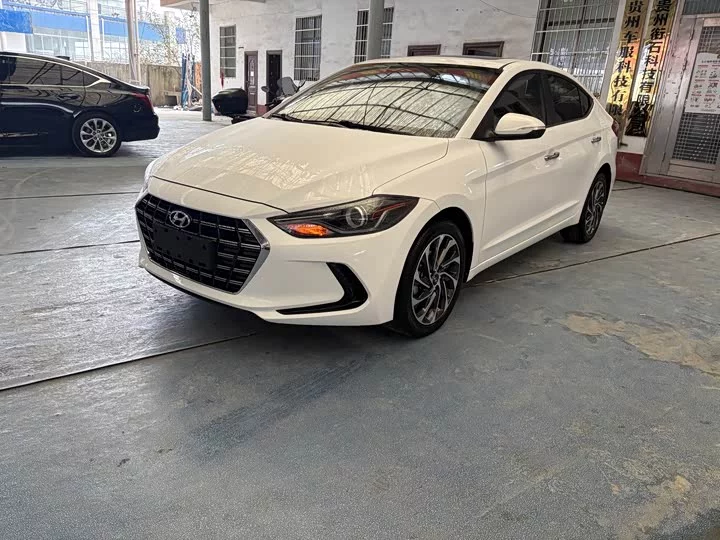 Hyundai lead
