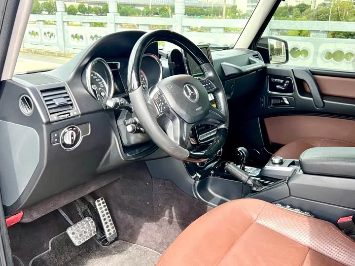Mercedes-Benz G-rated