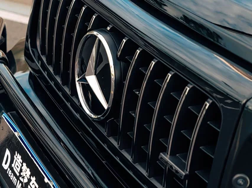Mercedes Benz G-rated