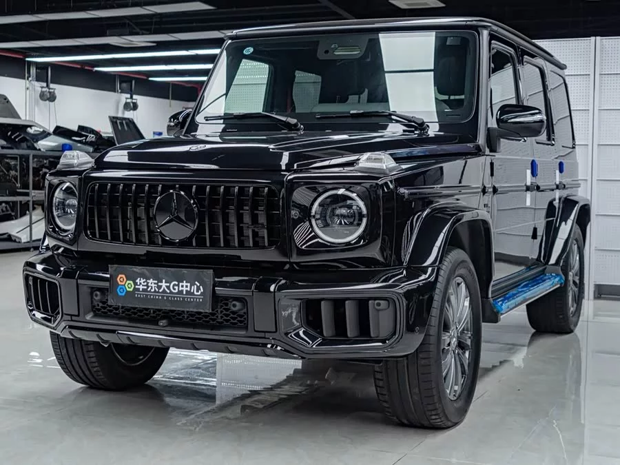 Mercedes Benz G-rated
