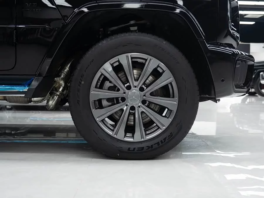 Mercedes Benz G-rated