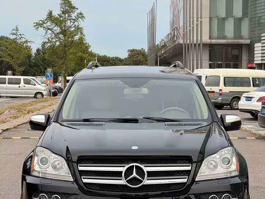 Mercedes Benz GL-Class