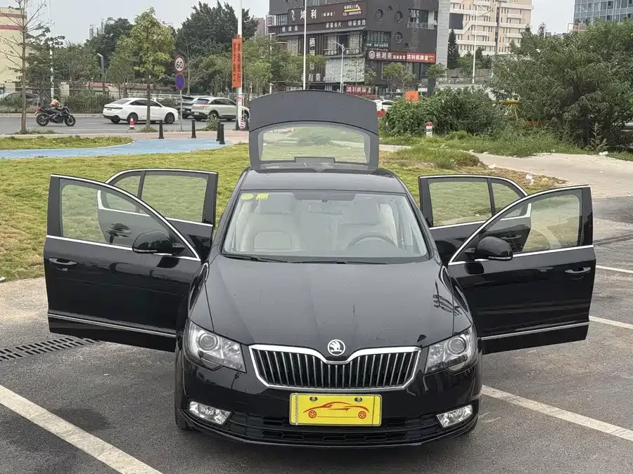 Skoda SuperB