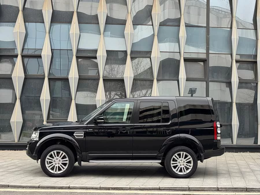 Land Rover finds