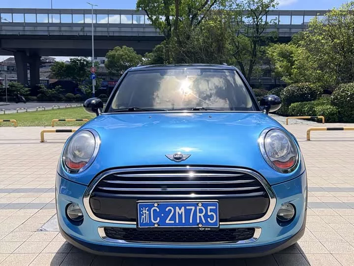 MINI 