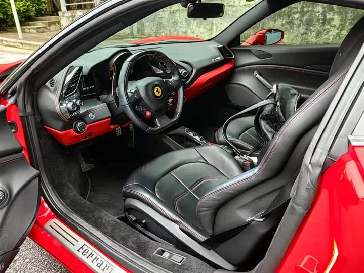 ferrari 488