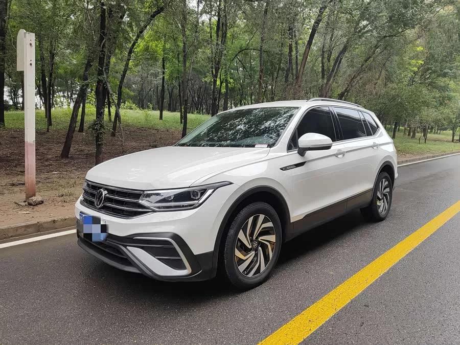 Volkswagen Tiguan L