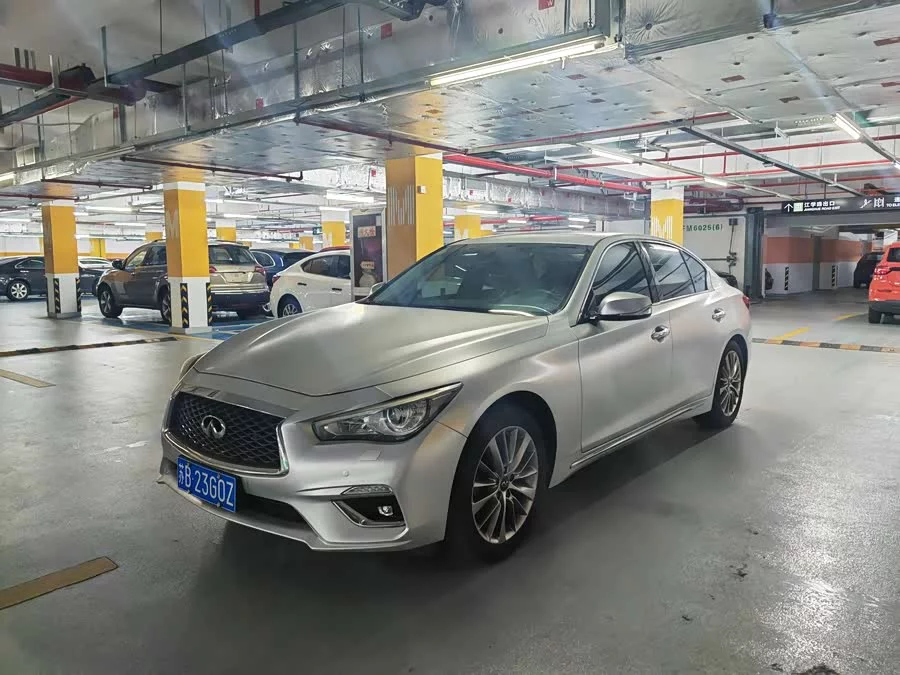 Infiniti Q50L