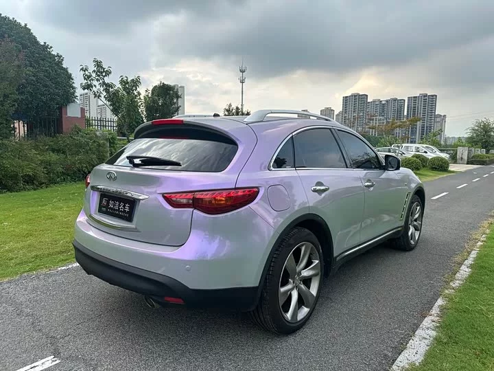Infiniti FX