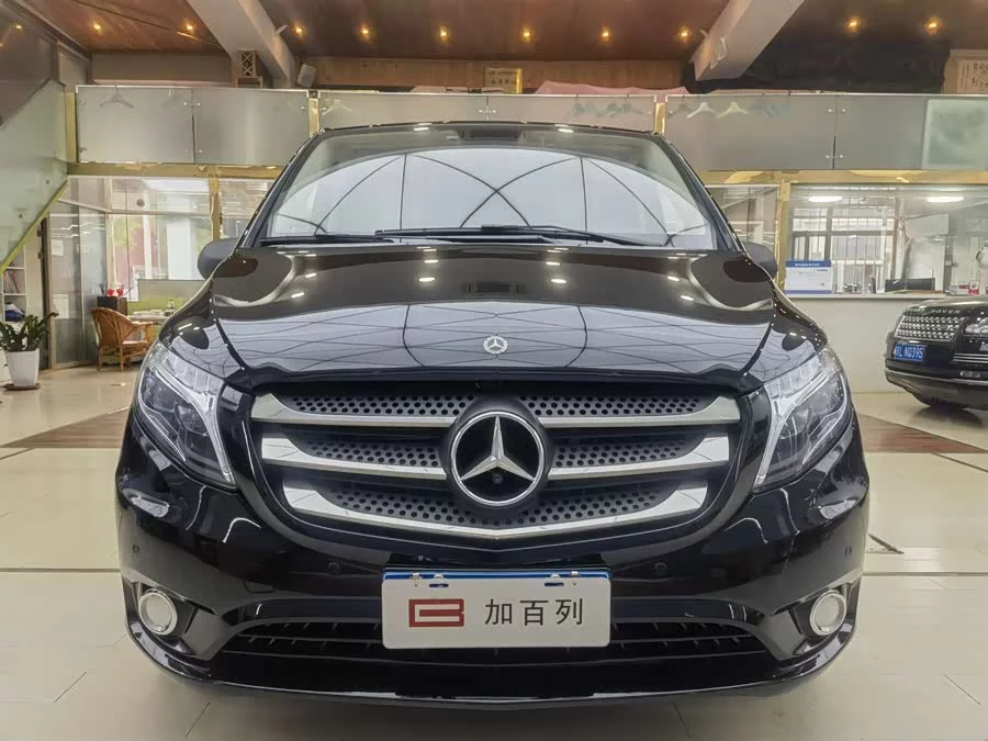 Mercedes Benz Vito