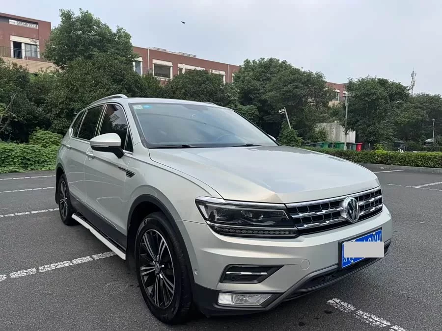 Volkswagen Tiguan L