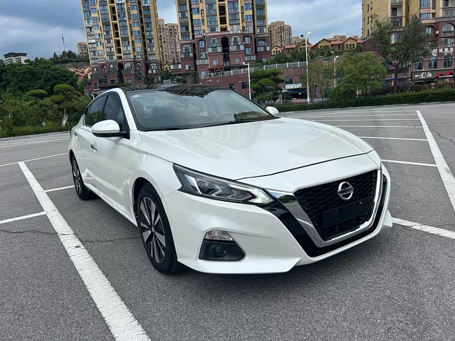 Nissan Teana