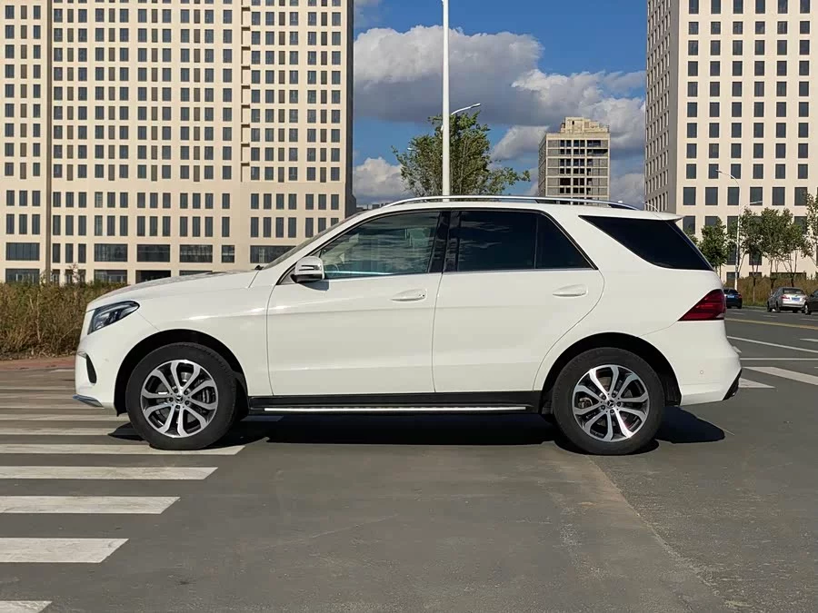 Mercedes Benz GLE (Imported)