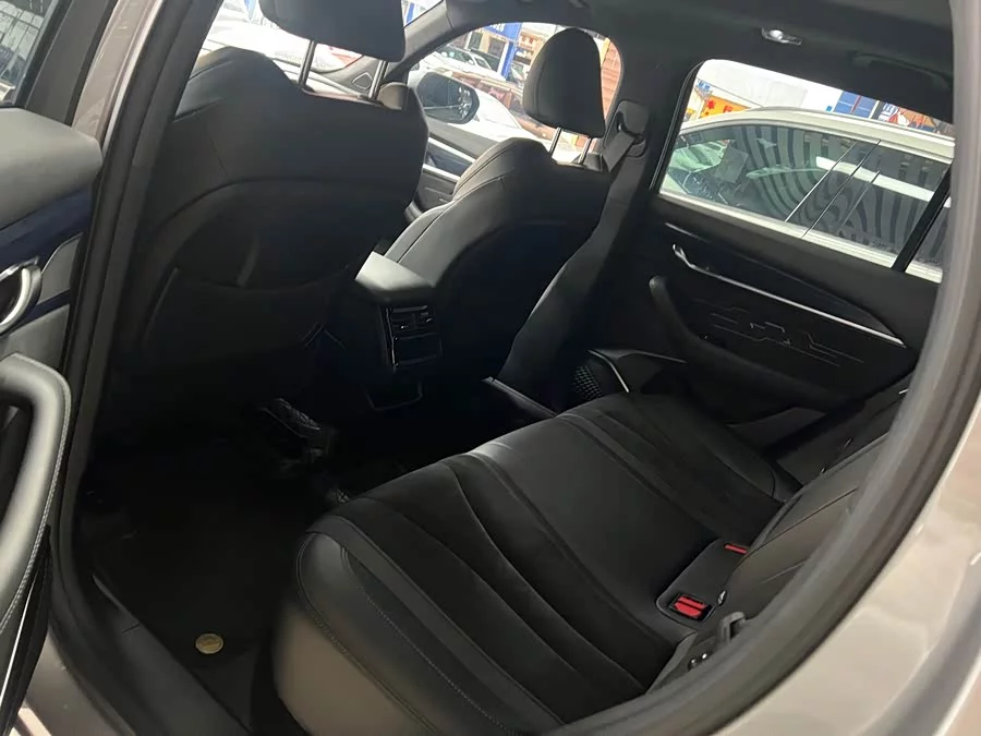 Geely Xingyue L
