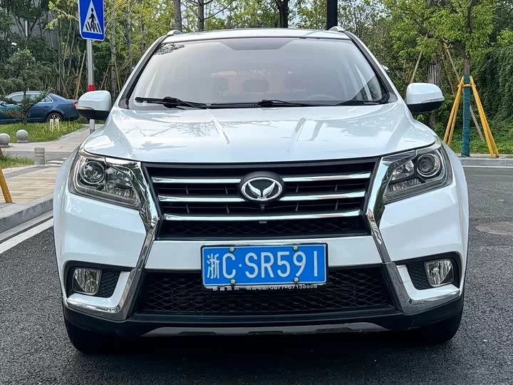 BAIC S6
