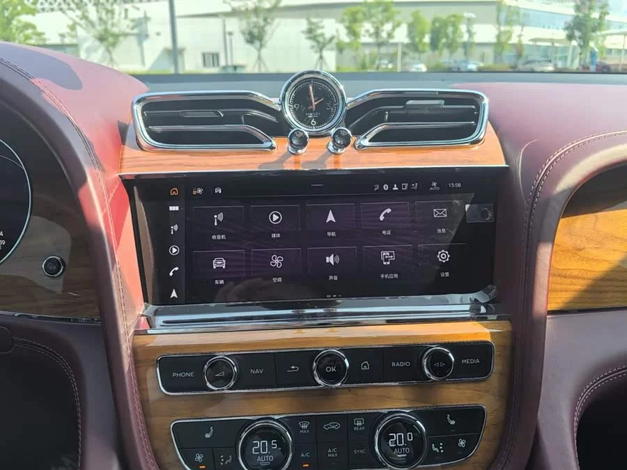 Bentley Bentayga
