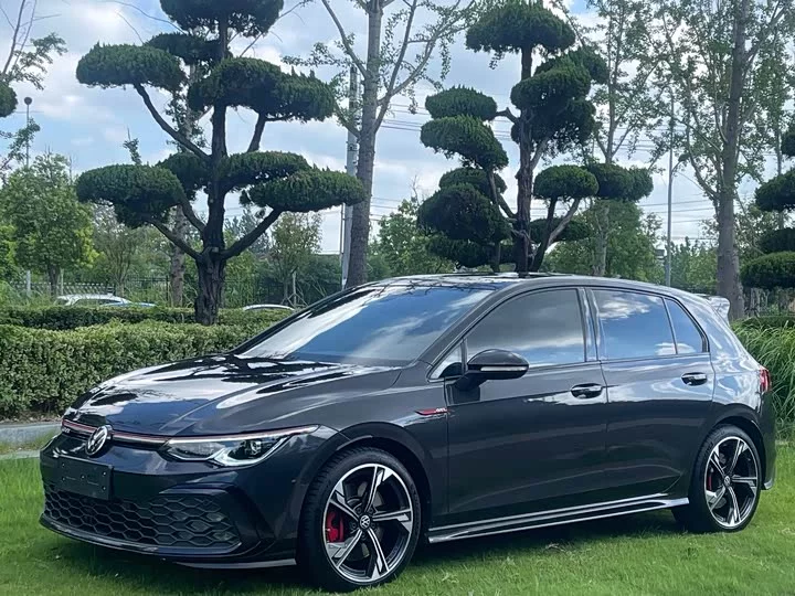 Volkswagen Golf GTI