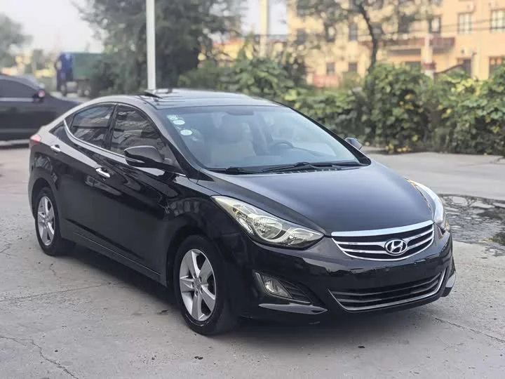 Hyundai Elantra
