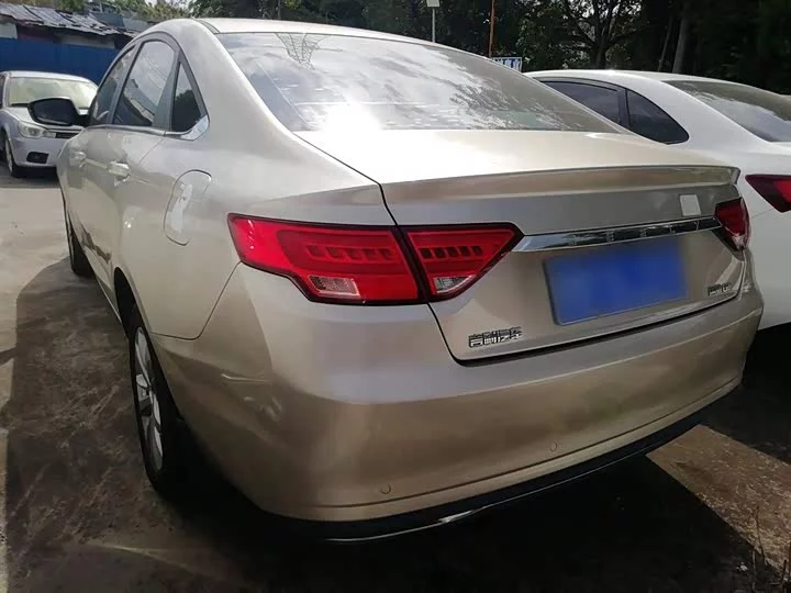 Geely Emgrand GL
