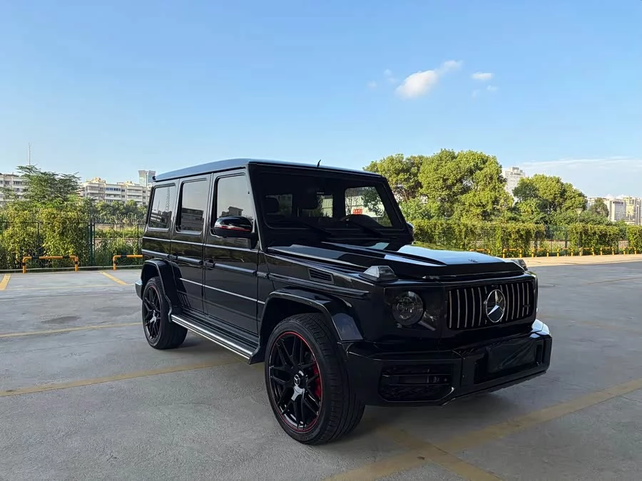Mercedes Benz G-rated