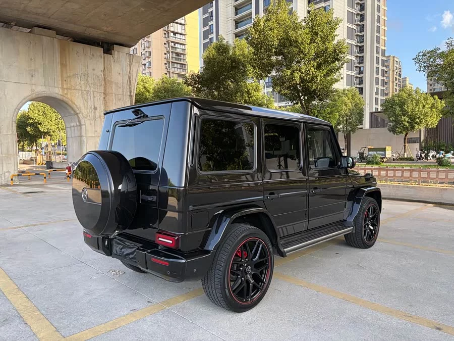 Mercedes Benz G-rated