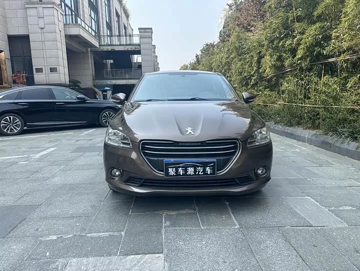 Peugeot 301