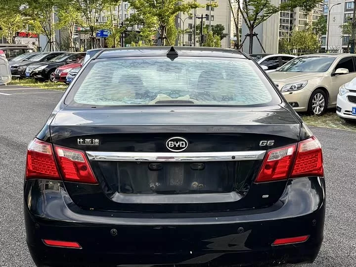 BYD G6