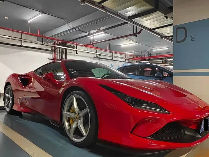 ferrari F8