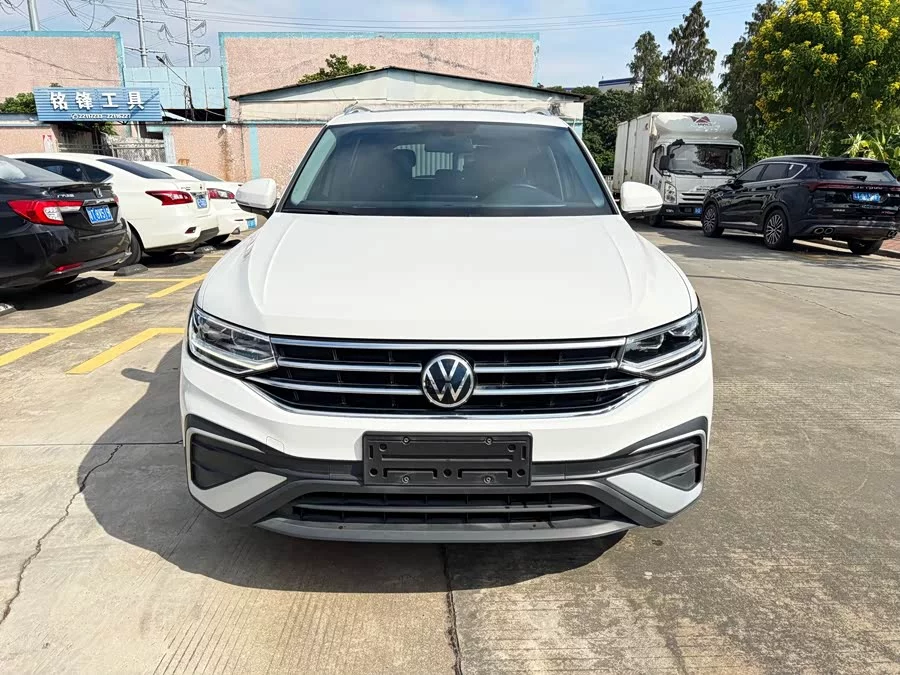 Volkswagen Tiguan L