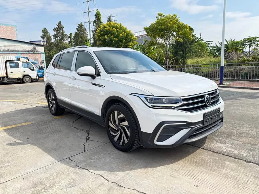 Volkswagen Tiguan L