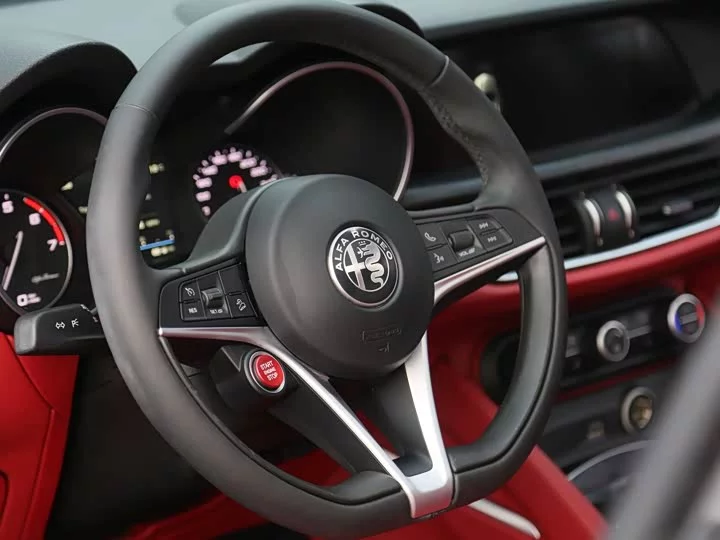 alfa romeo Stelvio