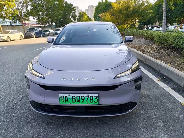 Roewe D6