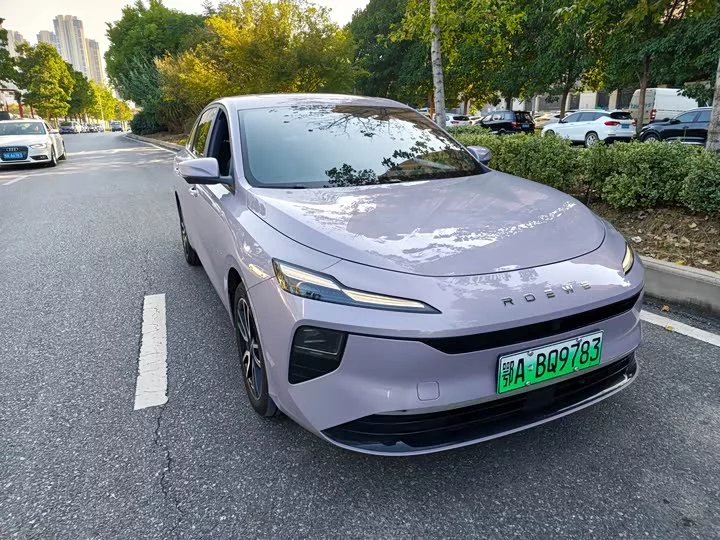 Roewe D6