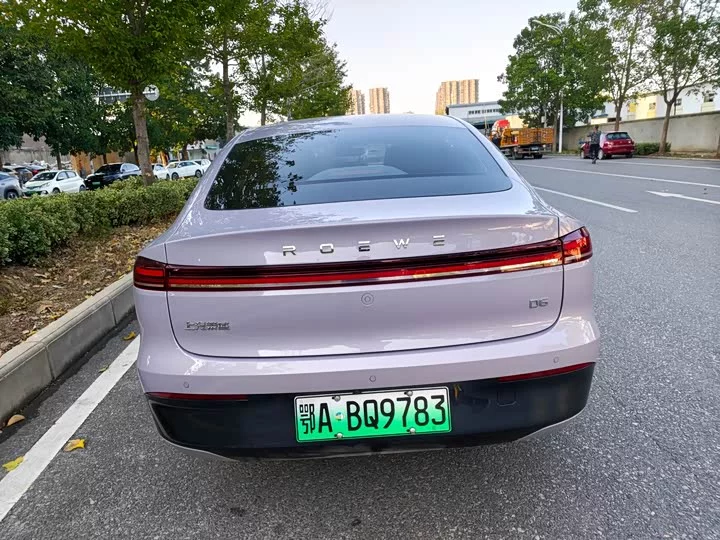 Roewe D6