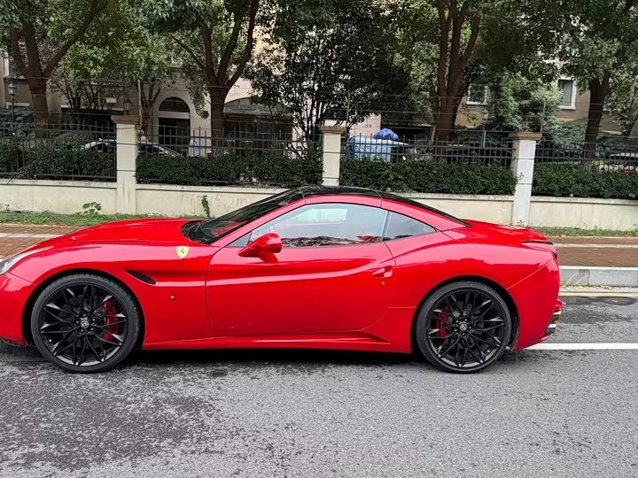 ferrari California T