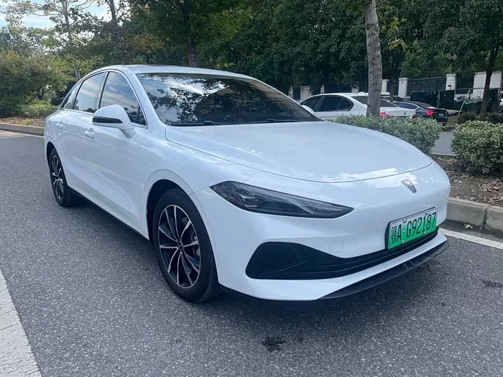 Roewe D7