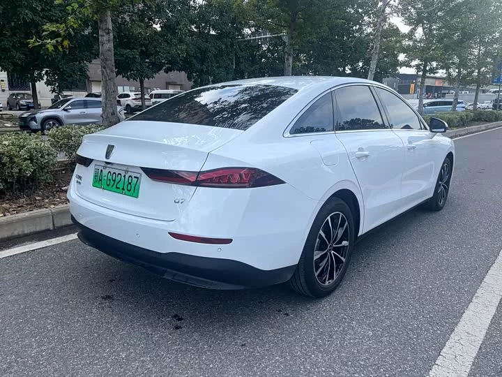 Roewe D7