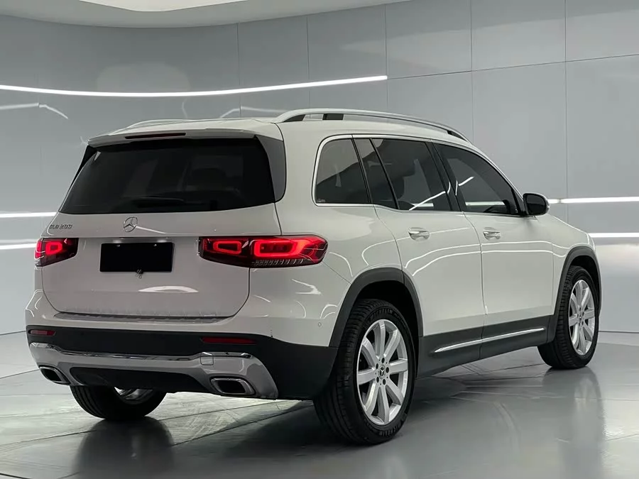 Mercedes Benz GLB