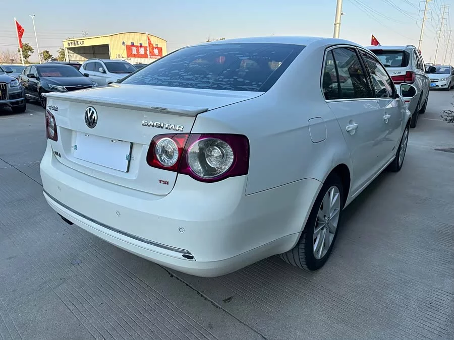 Volkswagen Sagitar