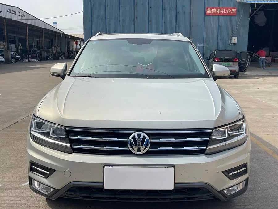 Volkswagen Tiguan L