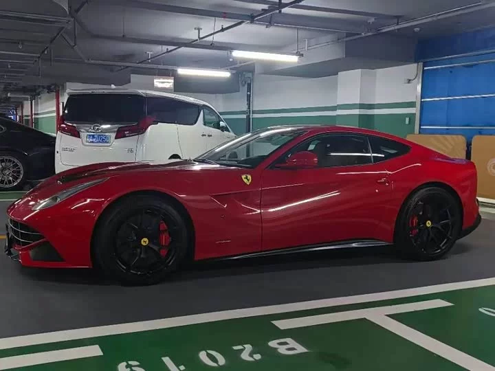 ferrari F12berlinetta
