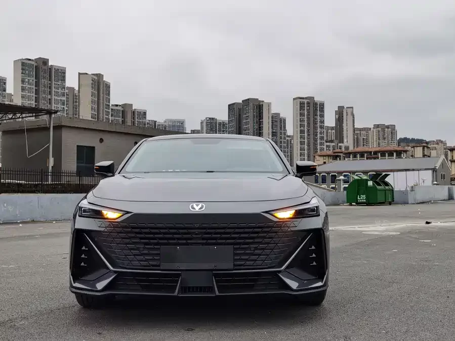 Changan UNI-V