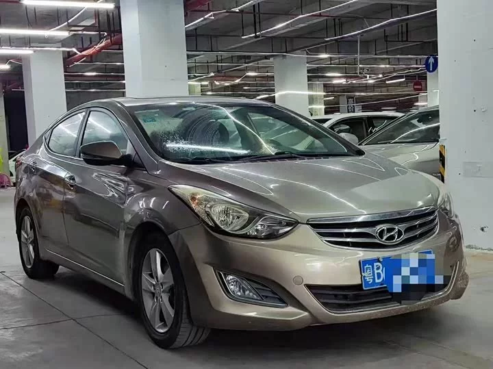 Hyundai Elantra