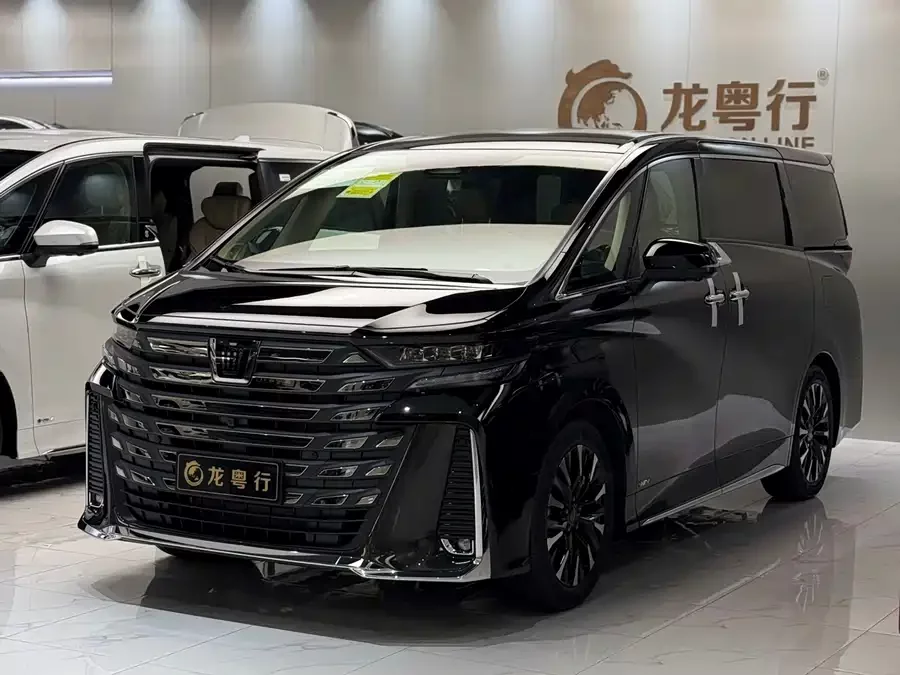 Toyota Crown Vellfire