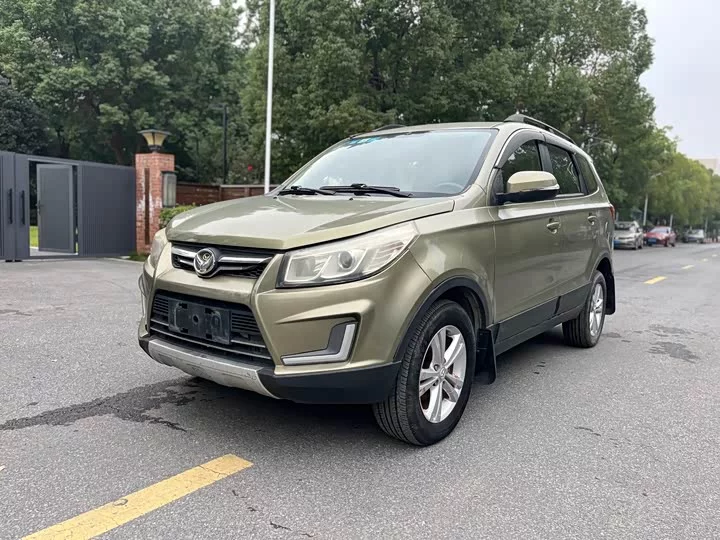 BAIC S3