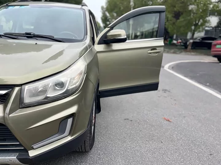 BAIC S3