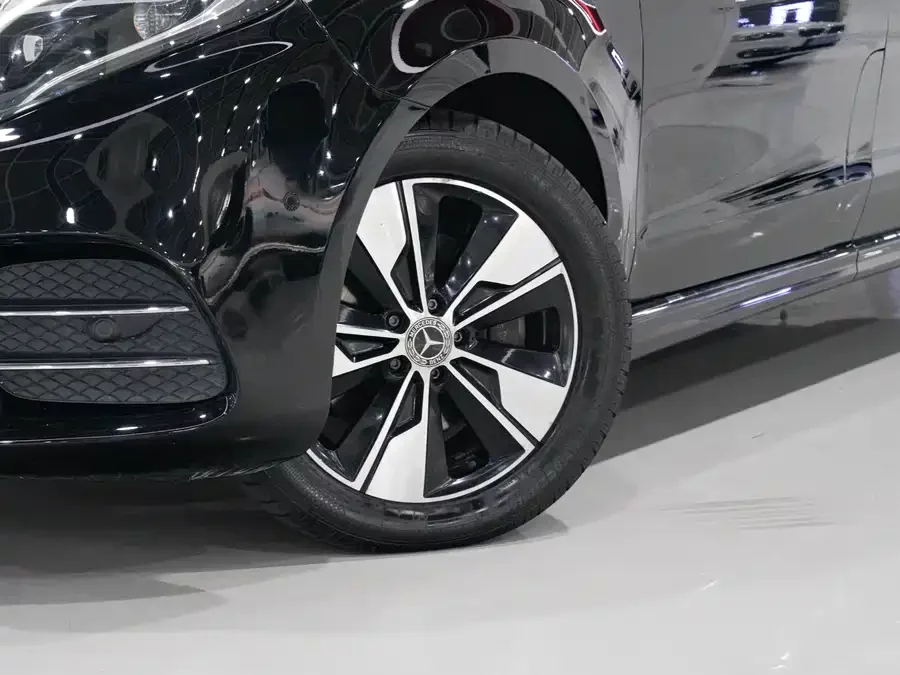 Mercedes Benz Class V